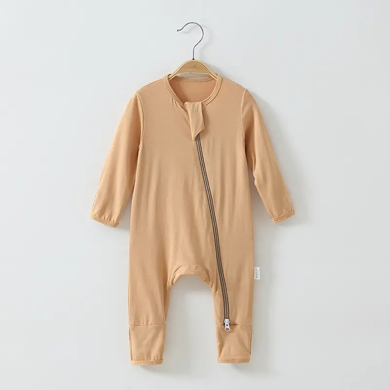 Baby clothes made of bamboo fiber